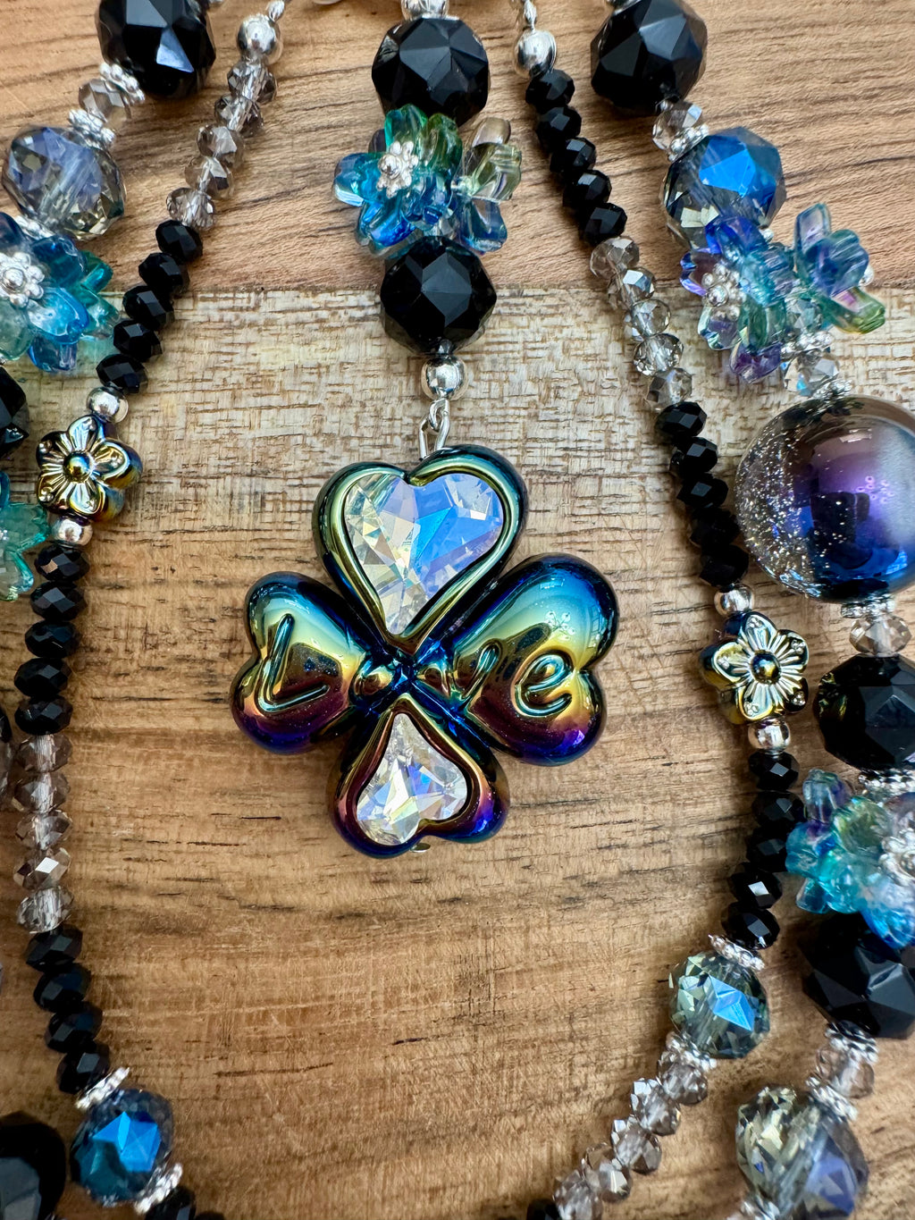 Love Clover Phone Chain